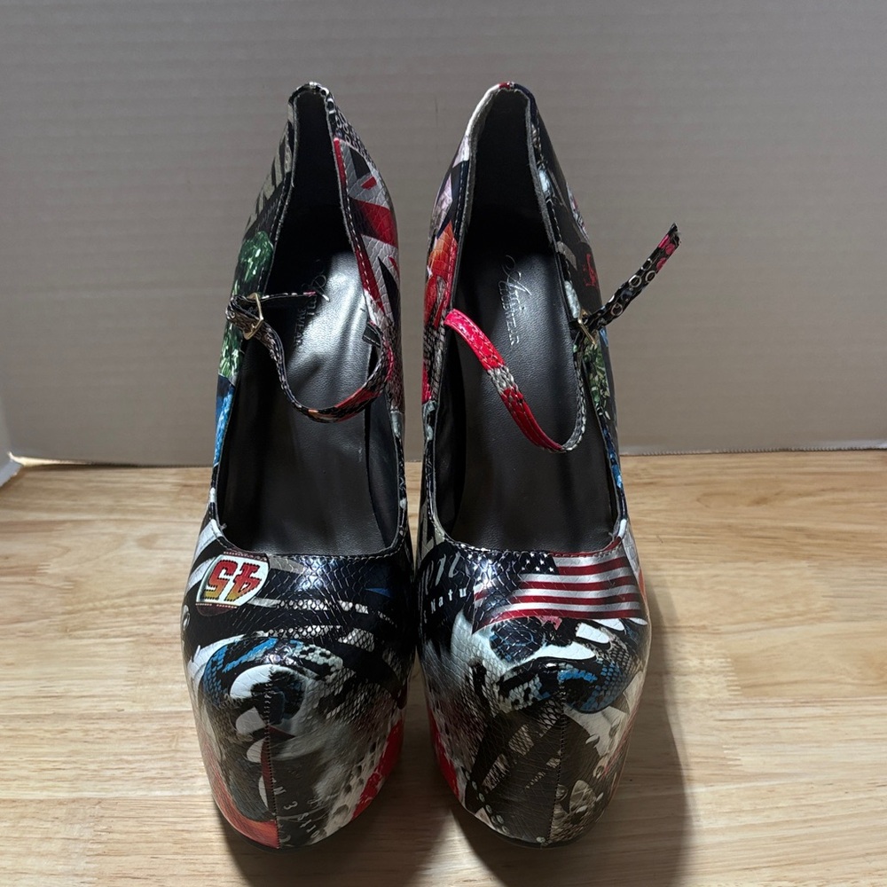 Ami Multicolor Graphic Mary Jane Platform Pumps